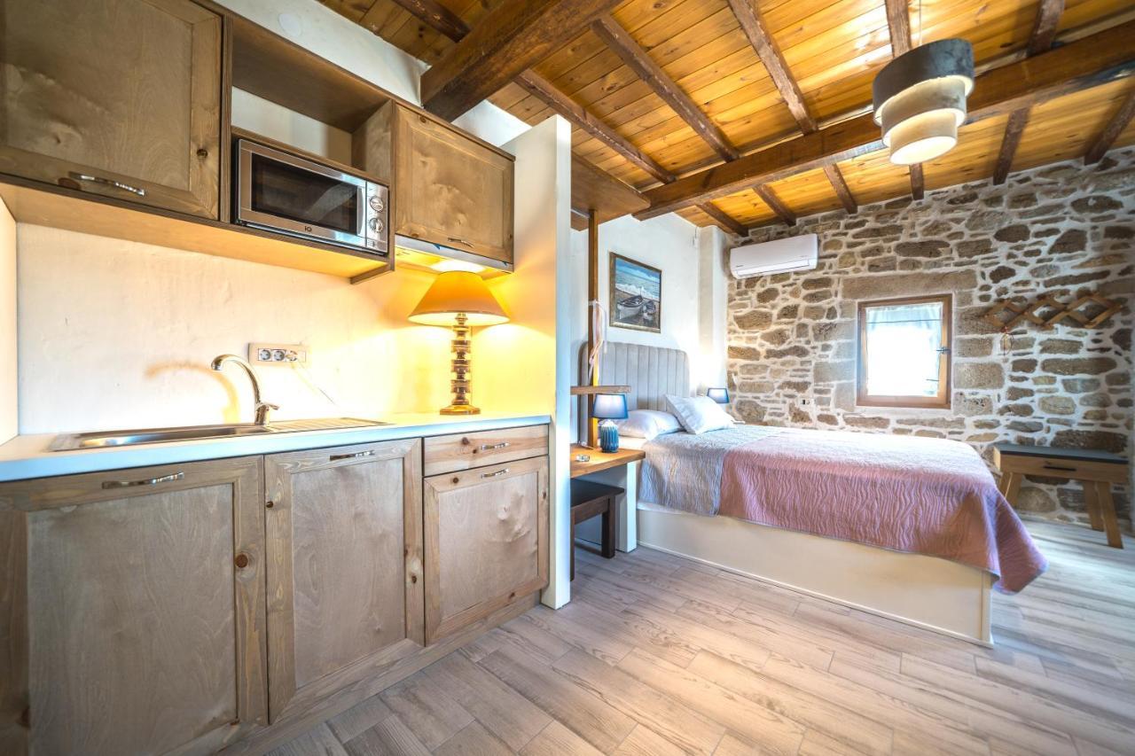 Mary'S Stone House Apartment Falasarna Exterior photo