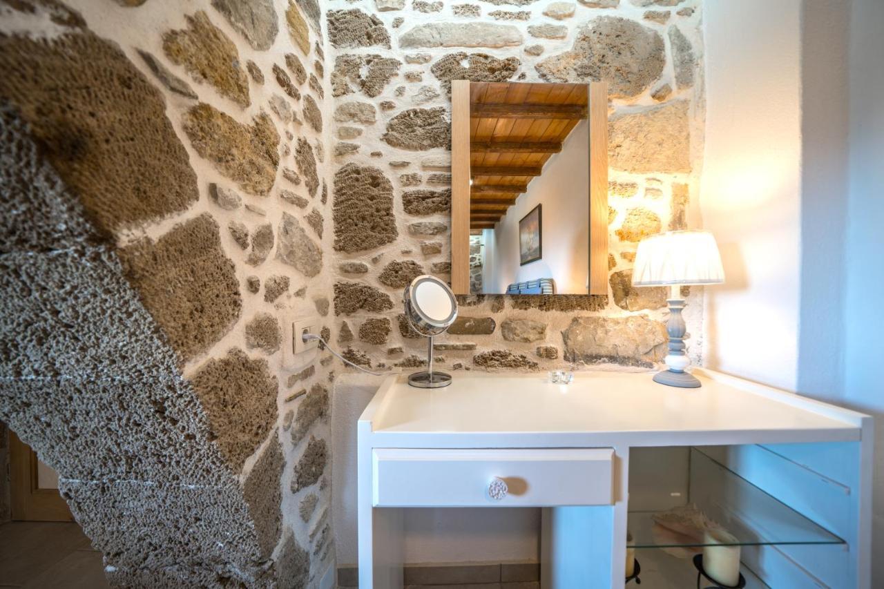 Mary'S Stone House Apartment Falasarna Exterior photo